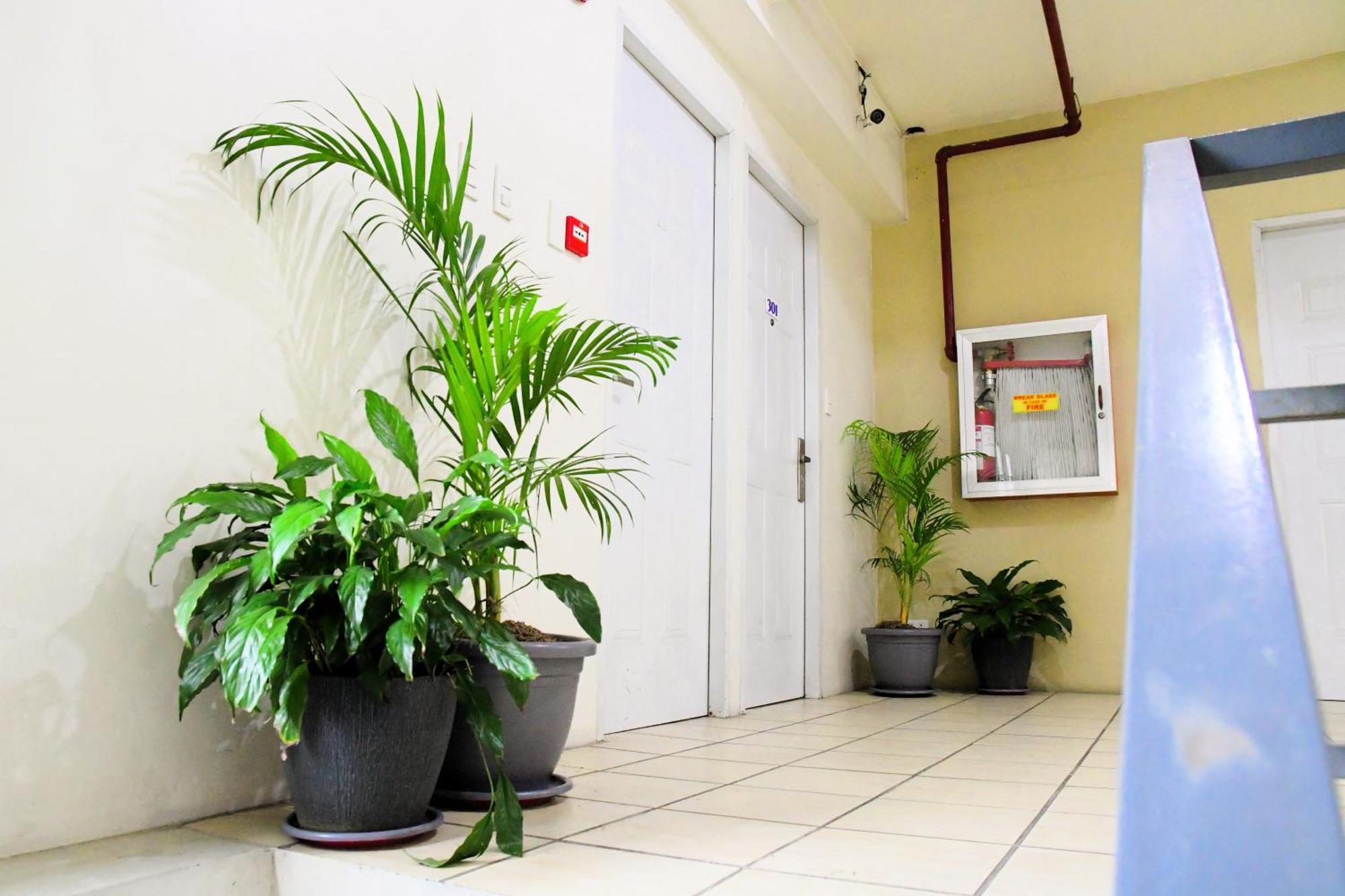 Arzo Hotel Makati Makati City Bagian luar foto