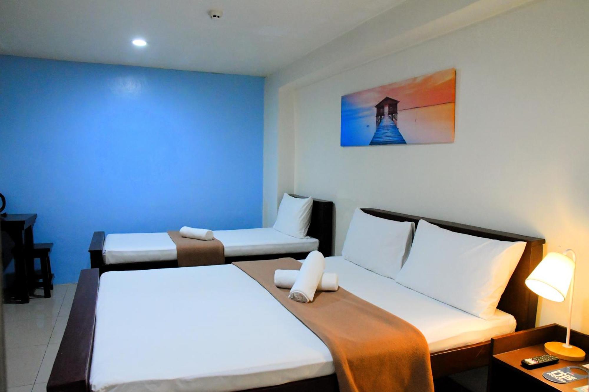 Arzo Hotel Makati Makati City Bagian luar foto