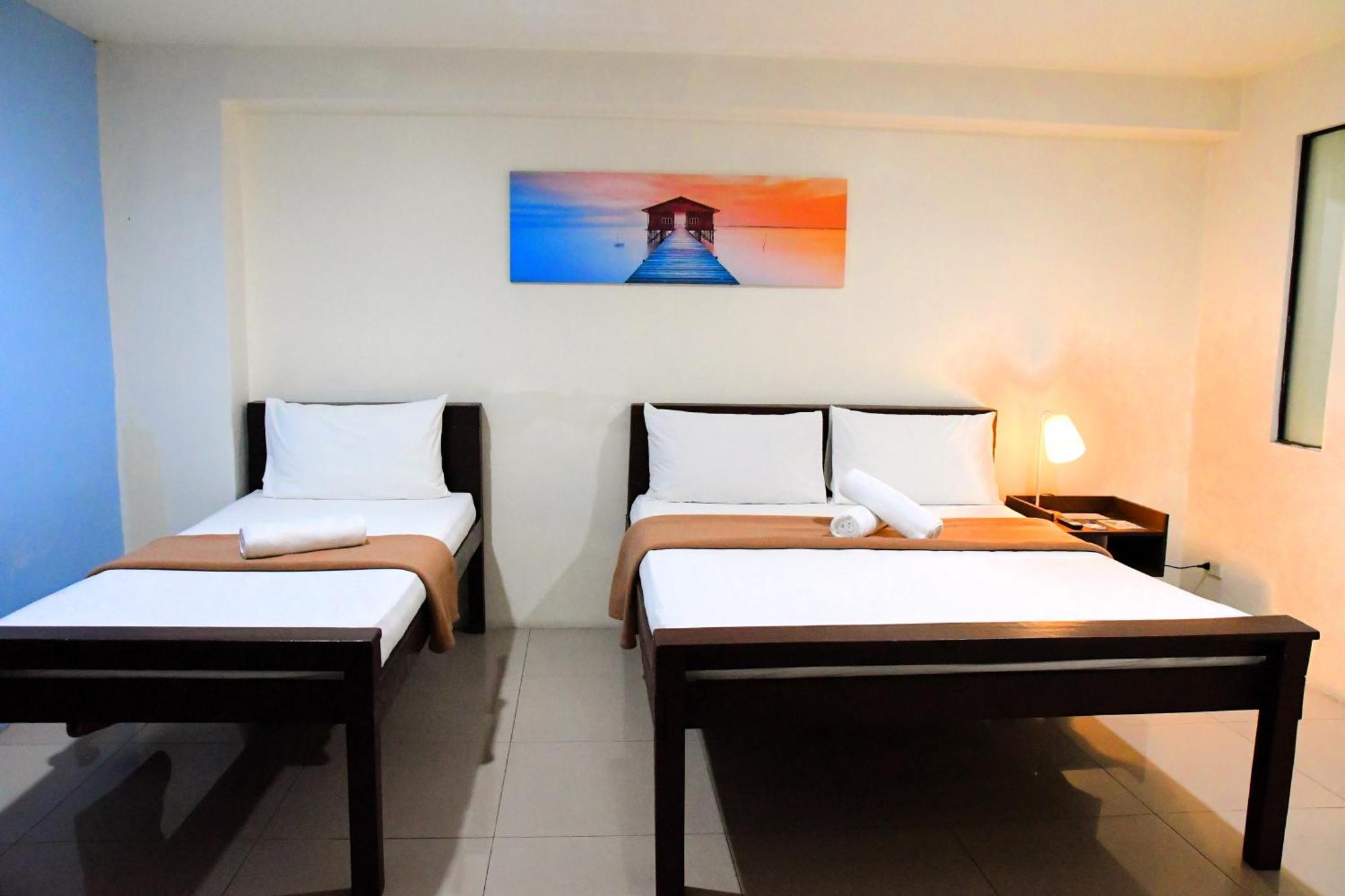 Arzo Hotel Makati Makati City Bagian luar foto