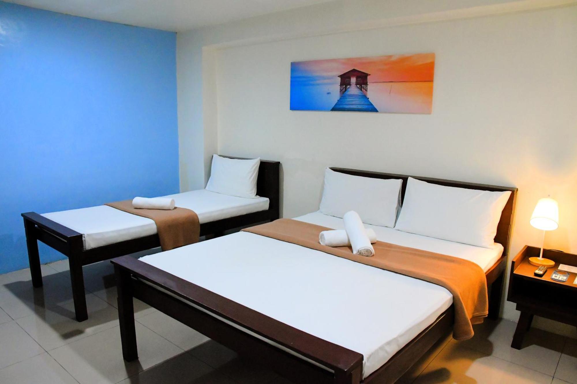 Arzo Hotel Makati Makati City Bagian luar foto