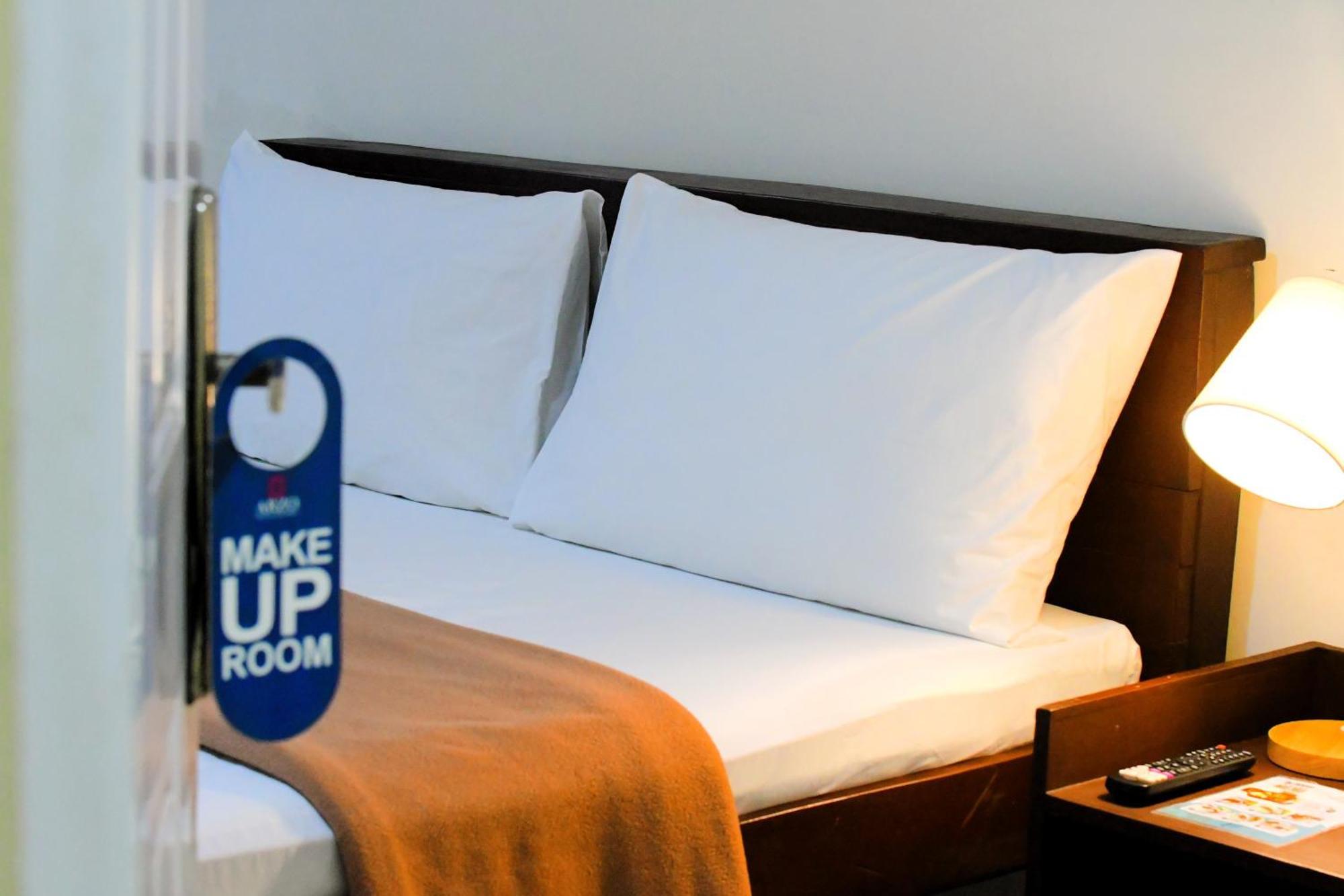 Arzo Hotel Makati Makati City Bagian luar foto