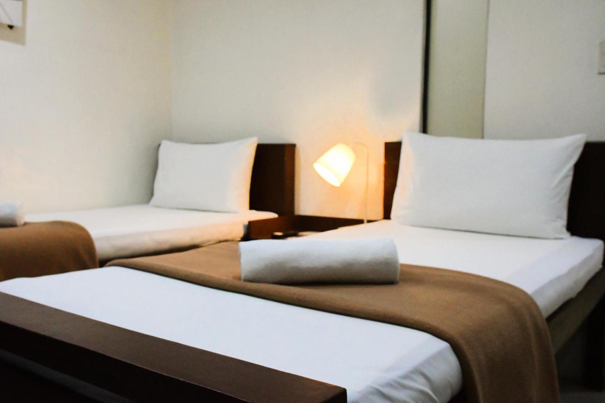Arzo Hotel Makati Makati City Bagian luar foto